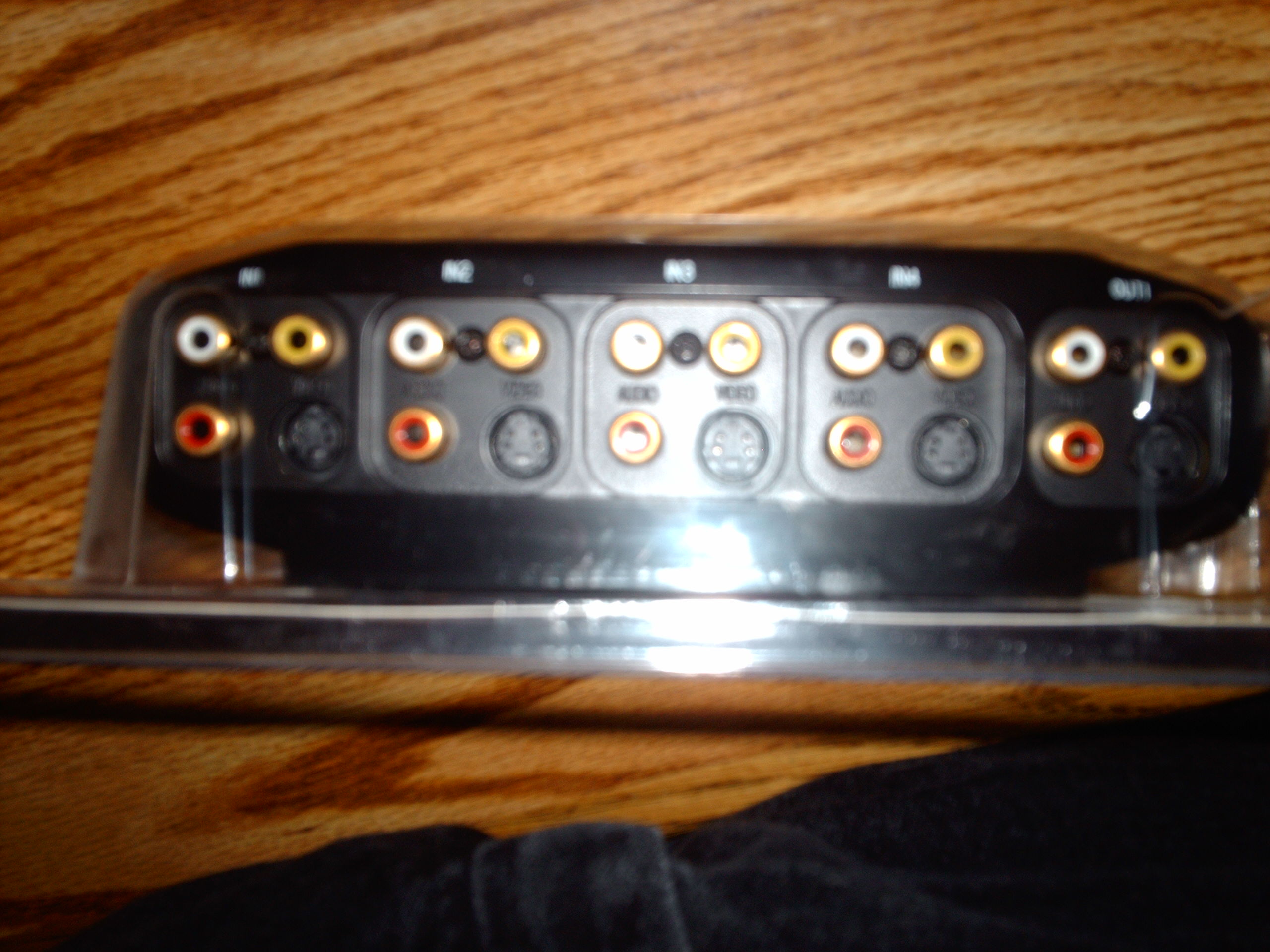 Magnavox 4 port RCA/Svideo Selector